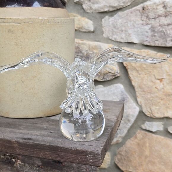 John Riekes Kristaluxus Collection Vintage Handmade Crystal Eagle Paperweight - Picture 5 of 16